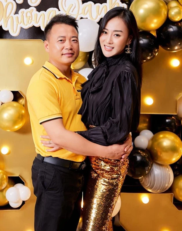 Phương Oanh và Shark Bình đăng ký kết hôn ảnh 2